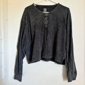 PINK Women’s Grey Long Sleeve Shirt